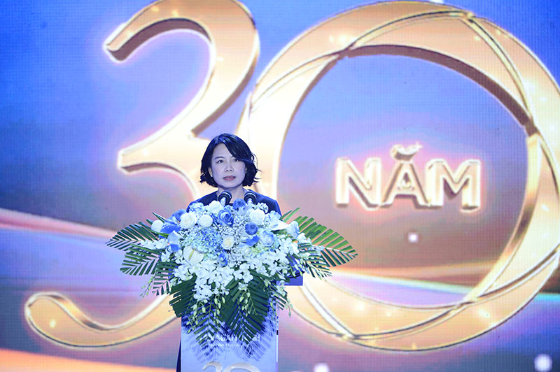 “Đại tiệc” âm thanh và ánh sáng trong lễ kỷ niệm 30 năm thành lập Tập đoàn Tân Á Đại Thành -2