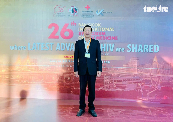 Giám đốc Sở Y tế tỉnh Bình Dương Nguyễn Hồng Chương ủy quyền cho cấp phó điều hành sở trong thời gian dự hội nghị về phòng chống HIV/AIDS tại Thái Lan trong ba ngày từ 17-1 đến 19-1 - Ảnh: NVCC