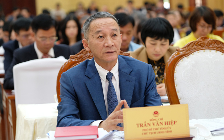 Lâm Đồng xin phép cho chủ tịch UBND tỉnh vắng cuộc họp do Thủ tướng chủ trì