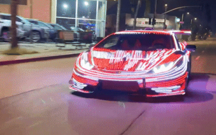 Siêu xe Lamborghini sáng nhất thế giới nhờ 30.000 bóng đèn LED độ vỏ